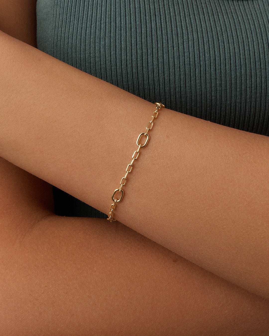 Parker Charm Link Bracelet || option::18K Gold Plated
