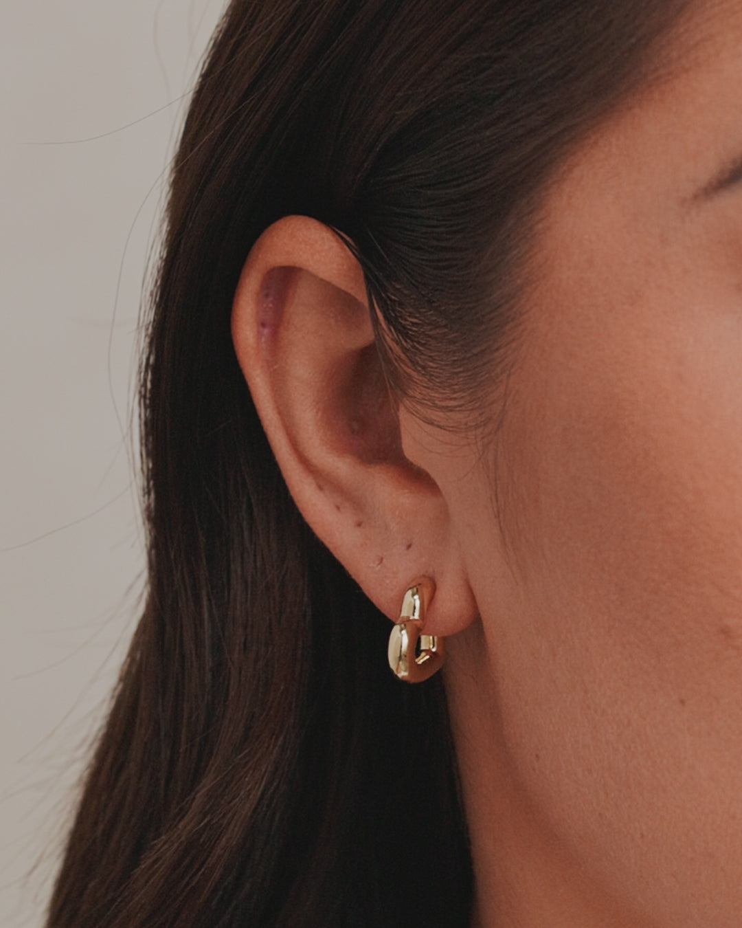 Lou Heart Studs || option::18K Gold Plated