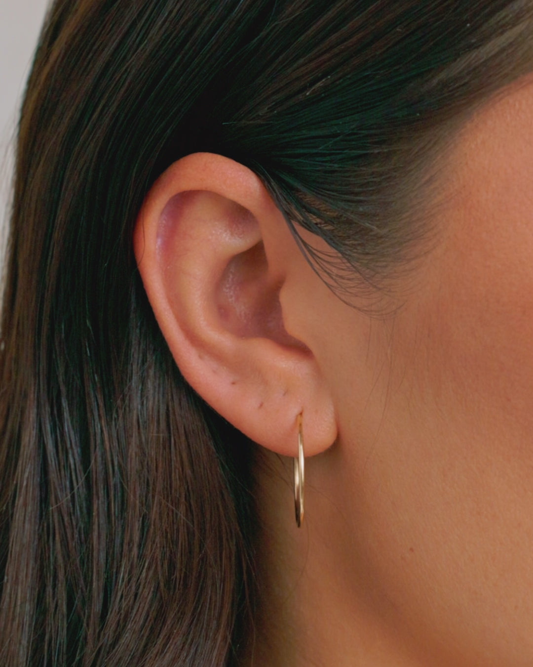 Woman wearing Classic Gold Hoop || option::14K Solid Gold, 22mm